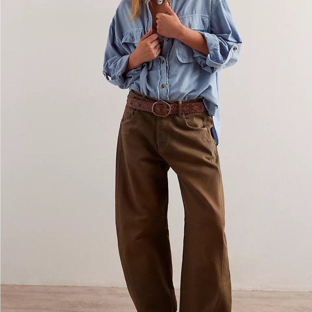 NWT Free People barrel Leg Jeans Brown